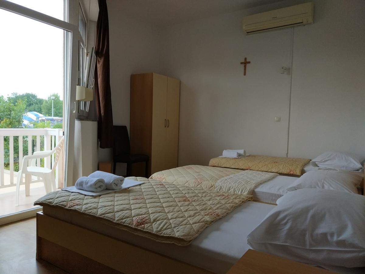 Guest House Regina Mundi Međugorje Екстериор снимка